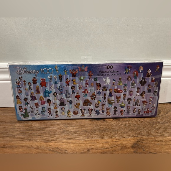 Disney 100 years of Love - 8 figure pack - Picture 3 of 3